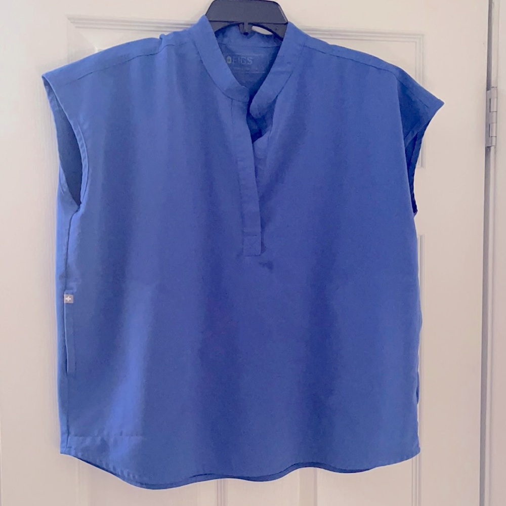 Figs Women’s Rafaela Oversized Scrub Top